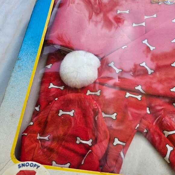 World Of Snoopy Designer Outfit Red Pajamas Bone Pattern For Talking Snoopy - Picture 9 of 11
